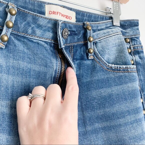 BUNDLE JAIMEG22 Driftwood Jackie Studded Step Hem Jeans - Picture 7 of 12